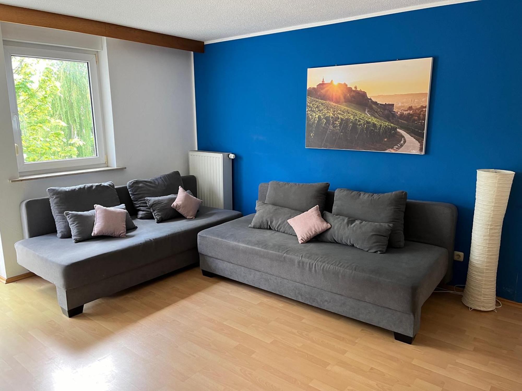 Schoene Ruhige Mit Balkon Apartment