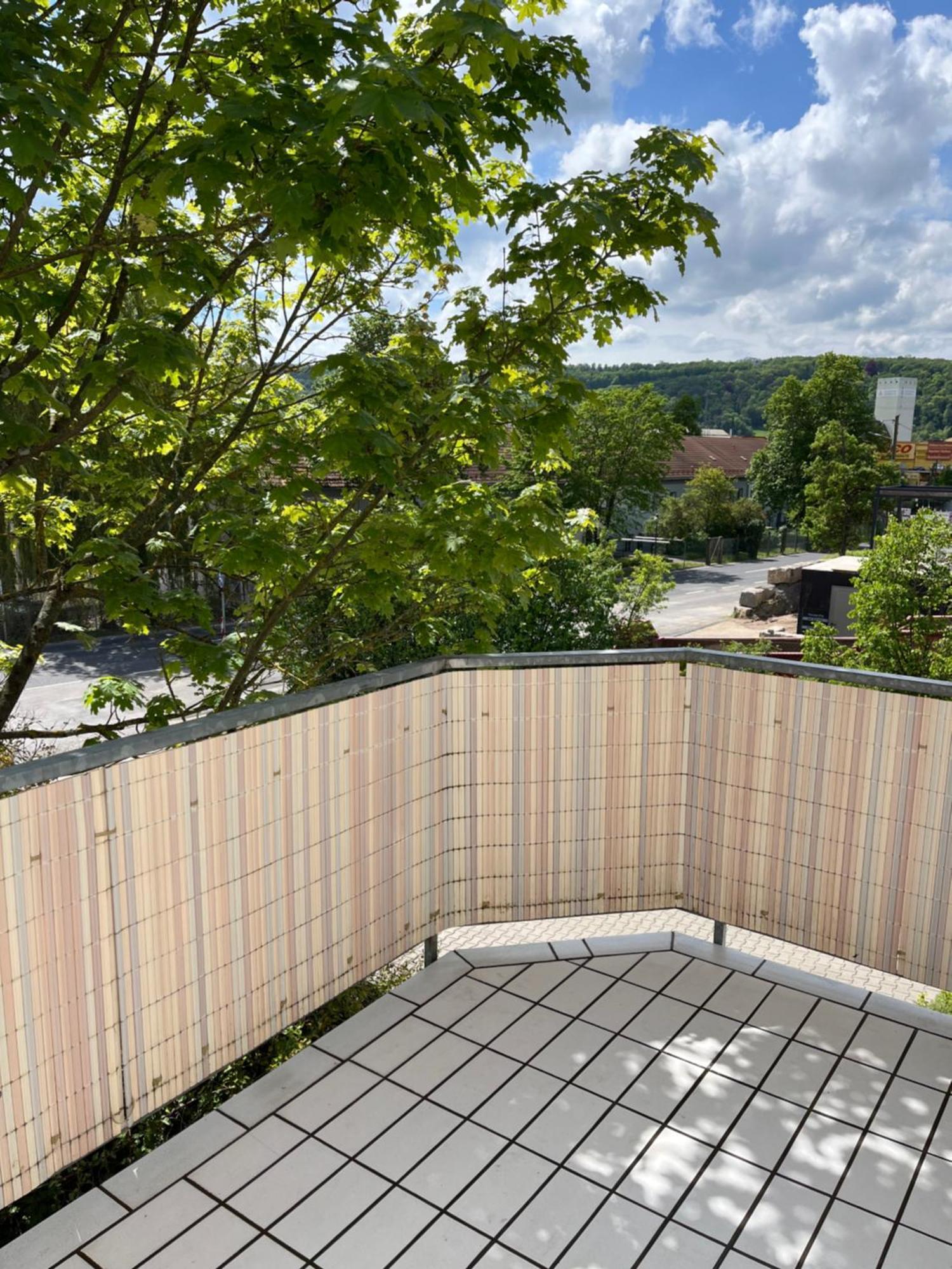 Schoene Ruhige Mit Balkon Apartment *